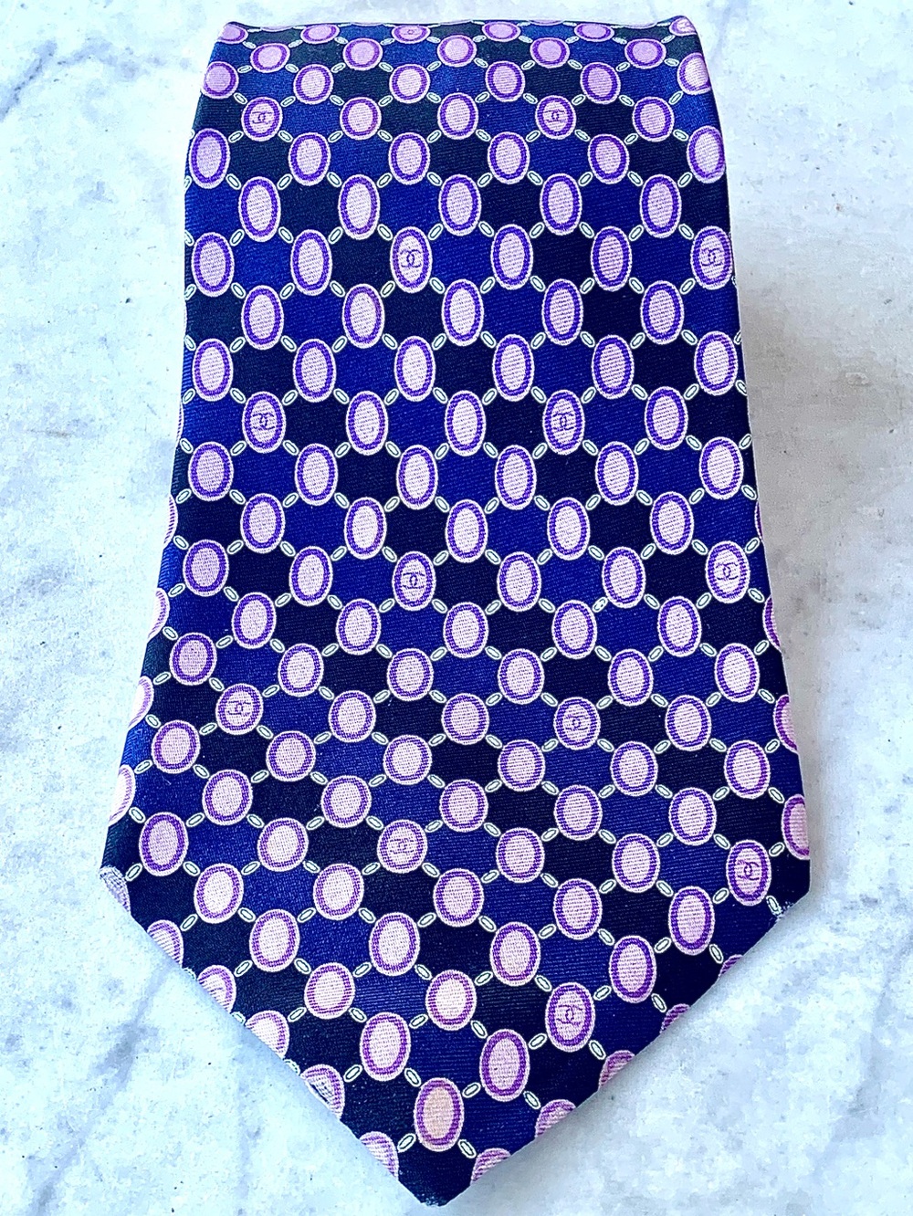CHANEL Purple and Pink DIAMOND Geometric Silk Tie 90’s GOLD CHAIN VINTAGE ITALY